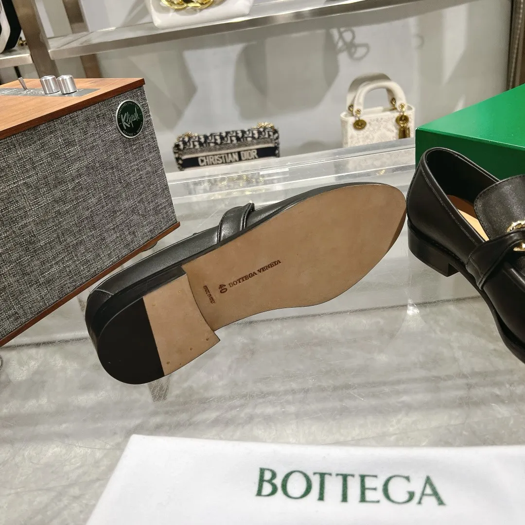 [BV] Top P: 840💰 Size: Female 35-39 (Female 40 custom-made) Male 39-44 (38.45 non-refundable) Bottega Veneta 2025 counter model! Small round toe loafers! Imported leather outsole! Imported grained cowhide! Solid color Niuli! !